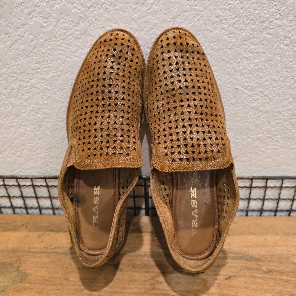 Trask Ali Perforated Loafers Sz 6.5